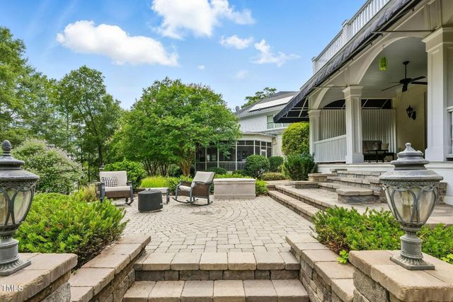1093 N Lakeside Drive, Smithfield, NC 27577