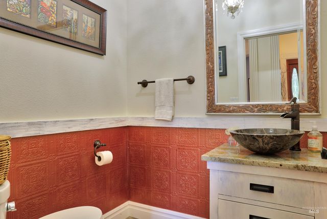 8657 W Creekrun Way, Boise, ID 83714