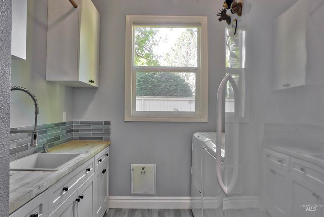 8657 W Creekrun Way, Boise, ID 83714