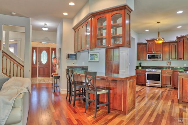 8657 W Creekrun Way, Boise, ID 83714