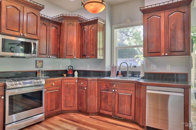 8657 W Creekrun Way, Boise, ID 83714