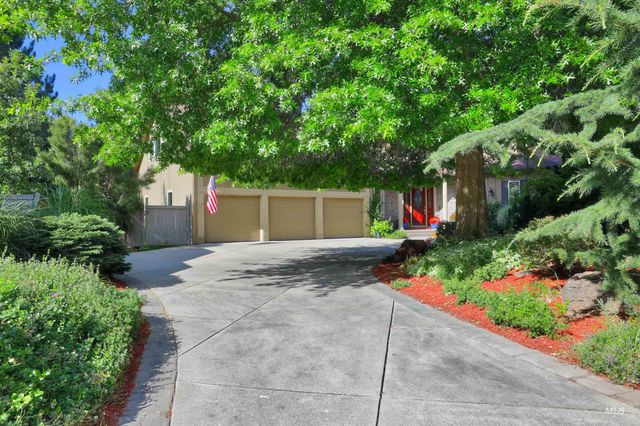 8657 W Creekrun Way, Boise, ID 83714