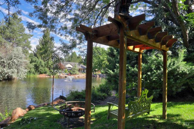 8657 W Creekrun Way, Boise, ID 83714
