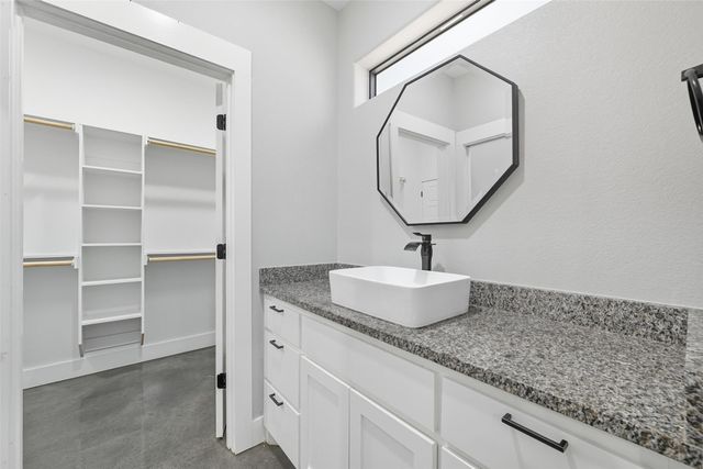 610 E Shepherd Street, Denison, TX 75021