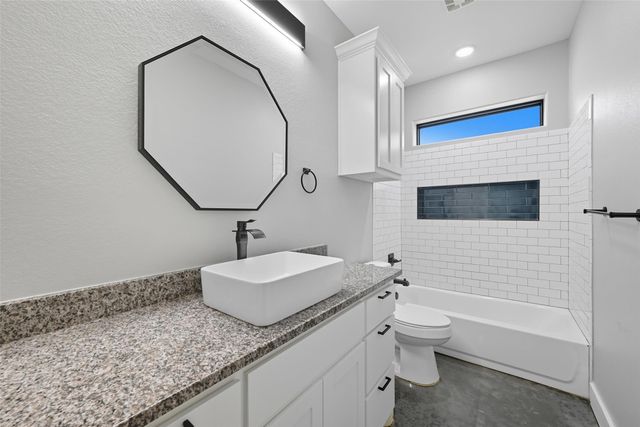 610 E Shepherd Street, Denison, TX 75021