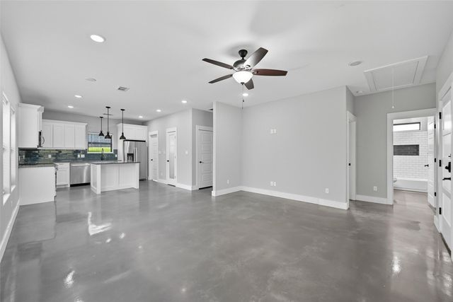 610 E Shepherd Street, Denison, TX 75021