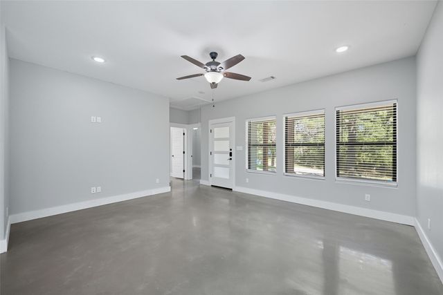 610 E Shepherd Street, Denison, TX 75021