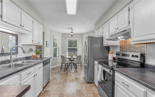 1000 York DR, Chesapeake, VA 23320