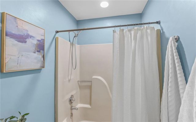 1000 York DR, Chesapeake, VA 23320