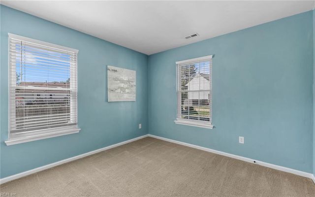 1000 York DR, Chesapeake, VA 23320