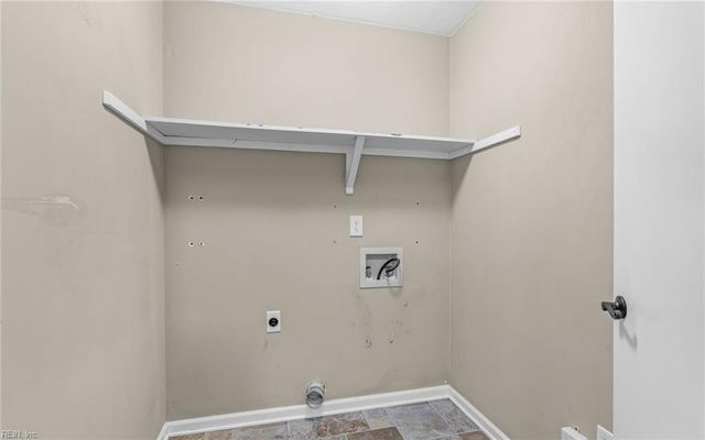 1000 York DR, Chesapeake, VA 23320