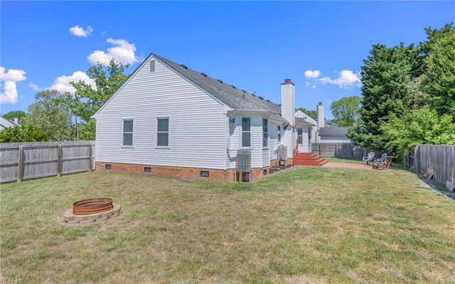 1000 York DR, Chesapeake, VA 23320