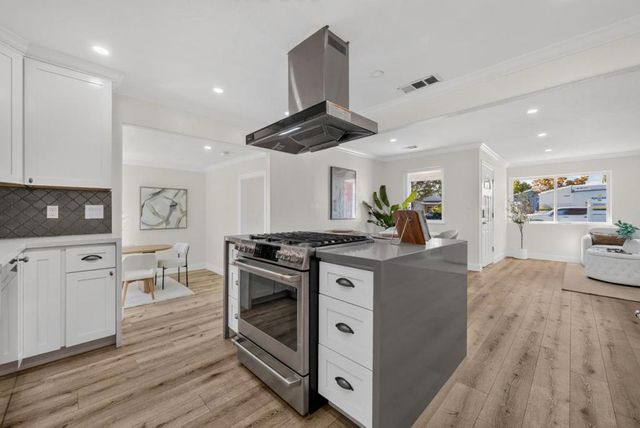 586 Borregas Avenue, Sunnyvale, CA 94085