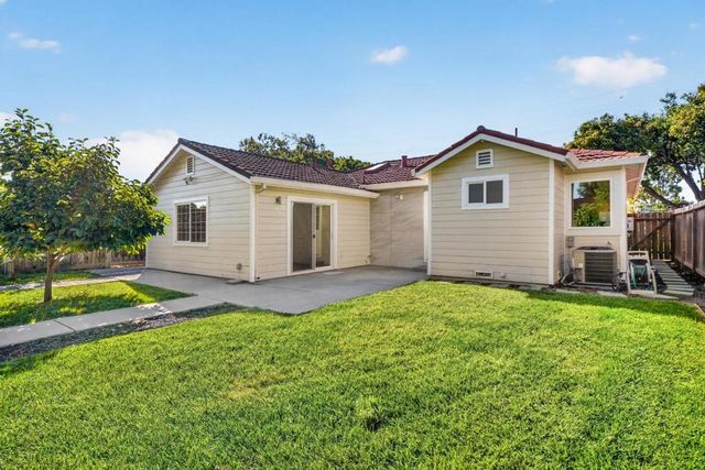 586 Borregas Avenue, Sunnyvale, CA 94085