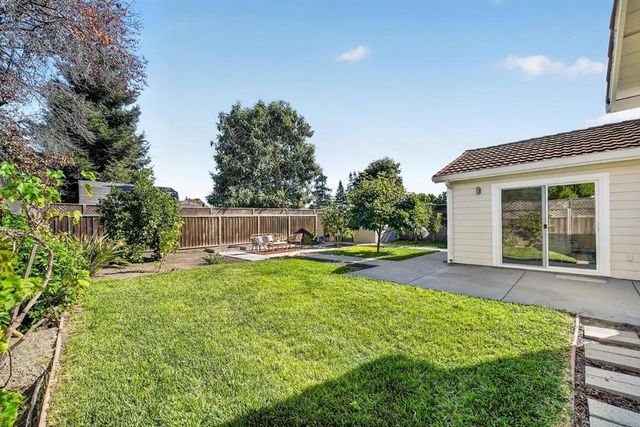 586 Borregas Avenue, Sunnyvale, CA 94085