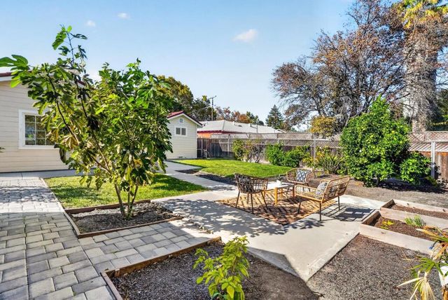 586 Borregas Avenue, Sunnyvale, CA 94085