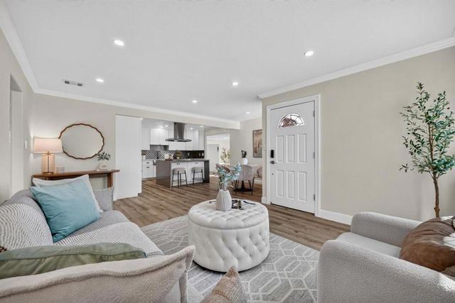 586 Borregas Avenue, Sunnyvale, CA 94085