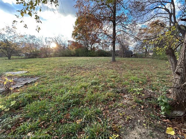 2565 McCollum Avenue, Flint, MI 48504