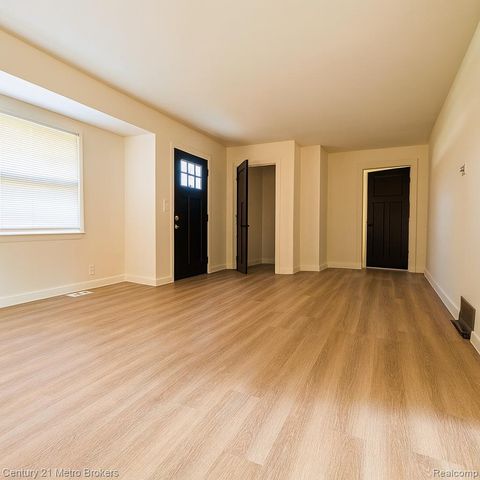 2565 McCollum Avenue, Flint, MI 48504