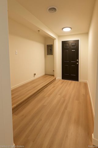 2565 McCollum Avenue, Flint, MI 48504