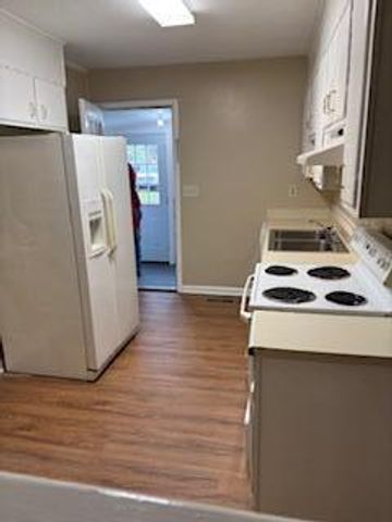 726 W 728 West State Line Road, Rossville, GA 30741