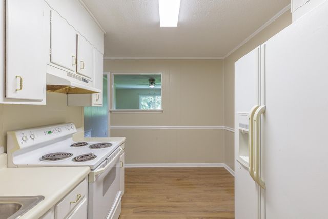 726 W 728 West State Line Road, Rossville, GA 30741