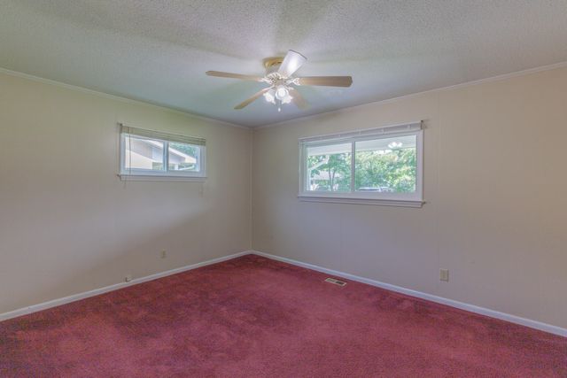 726 W 728 West State Line Road, Rossville, GA 30741