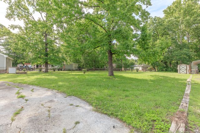 726 W 728 West State Line Road, Rossville, GA 30741