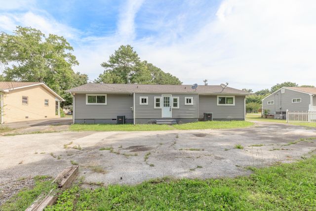 726 W 728 West State Line Road, Rossville, GA 30741