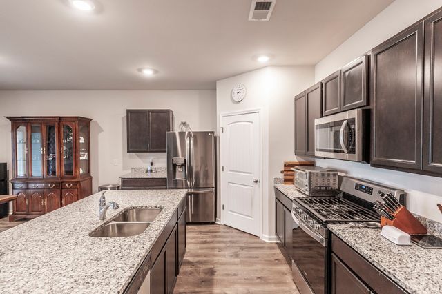 2207 Knox Ln, White House, TN 37188