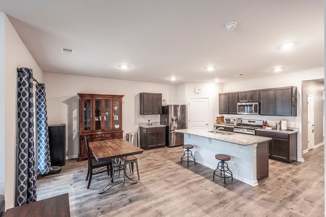 2207 Knox Ln, White House, TN 37188