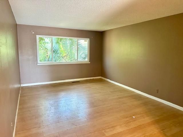 6590 N Mariposa Street, Fresno, CA 93710