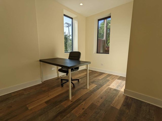 5001 W Lawrence Avenue, Chicago, IL 60630