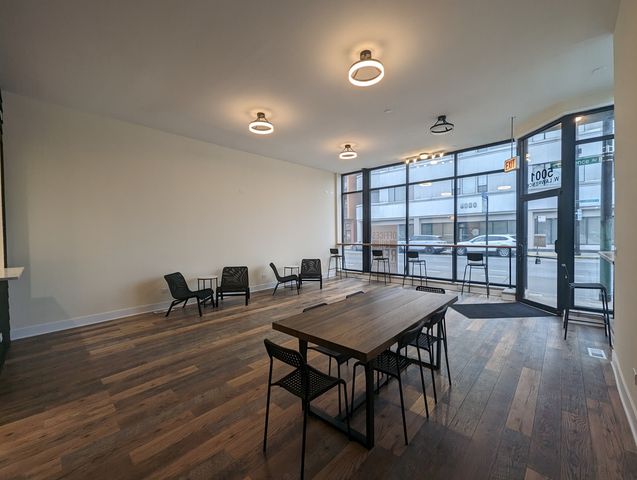 5001 W Lawrence Avenue, Chicago, IL 60630