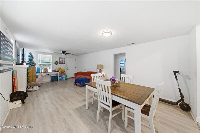 678 LINWOOD Avenue, Jacksonville, FL 32206