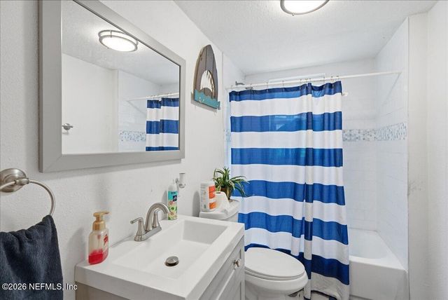 678 LINWOOD Avenue, Jacksonville, FL 32206