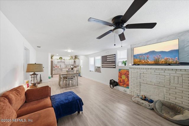 678 LINWOOD Avenue, Jacksonville, FL 32206