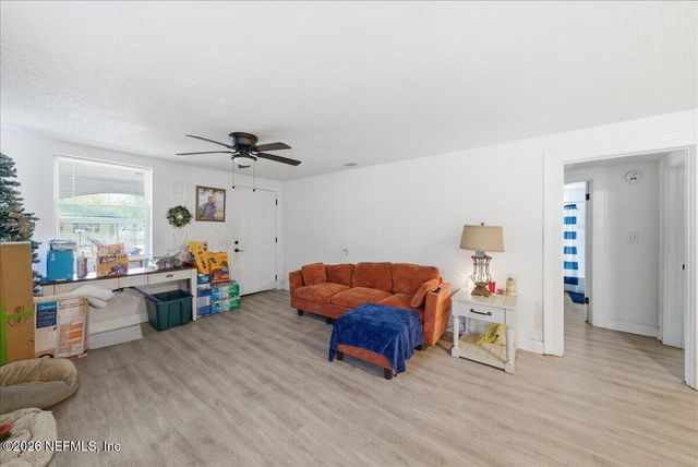 678 LINWOOD Avenue, Jacksonville, FL 32206