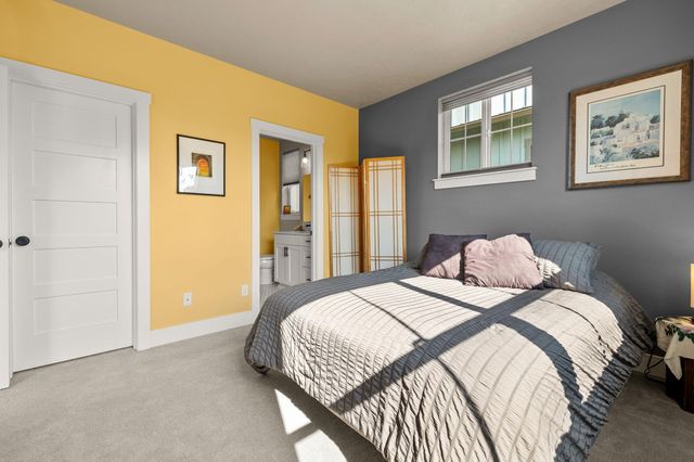 1112 N Wildflower Lane, Sisters, OR 97759