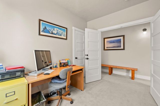 1112 N Wildflower Lane, Sisters, OR 97759