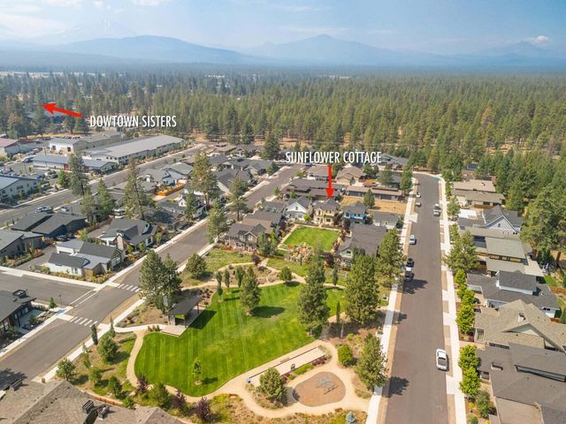 1112 N Wildflower Lane, Sisters, OR 97759