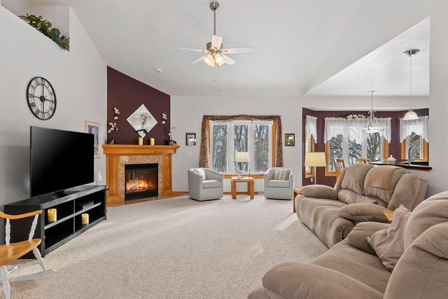 2875 BRISTOL MOUNTAIN TRAIL, Green Bay, WI 54313