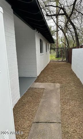 3330 N 18TH Street, Phoenix, AZ 85016