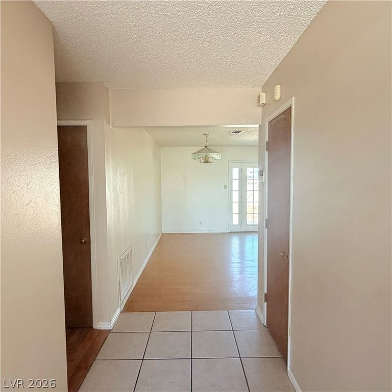 5216 Doe Avenue, Las Vegas, NV 89146 — photo 3