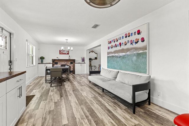 944 Hansen Street, West Palm Beach, FL 33405