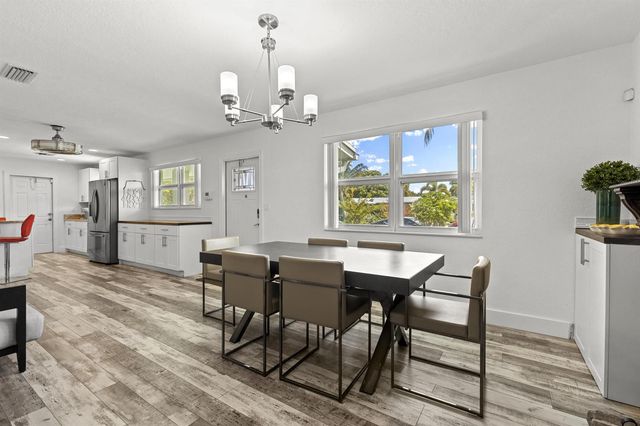 944 Hansen Street, West Palm Beach, FL 33405