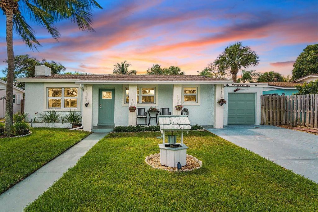 944 Hansen Street, West Palm Beach, FL 33405
