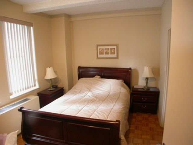 150 W 51st St Apt 1126, New York City, NY 10019