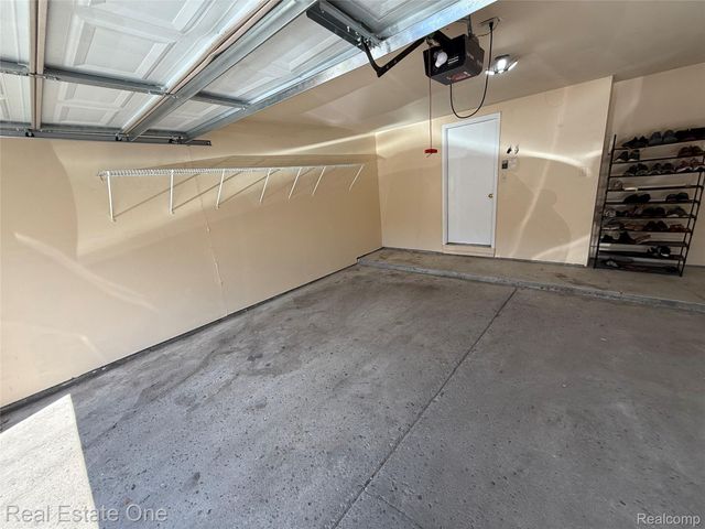29363 Laurel Drive, Farmington Hills, MI 48331