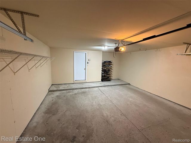 29363 Laurel Drive, Farmington Hills, MI 48331